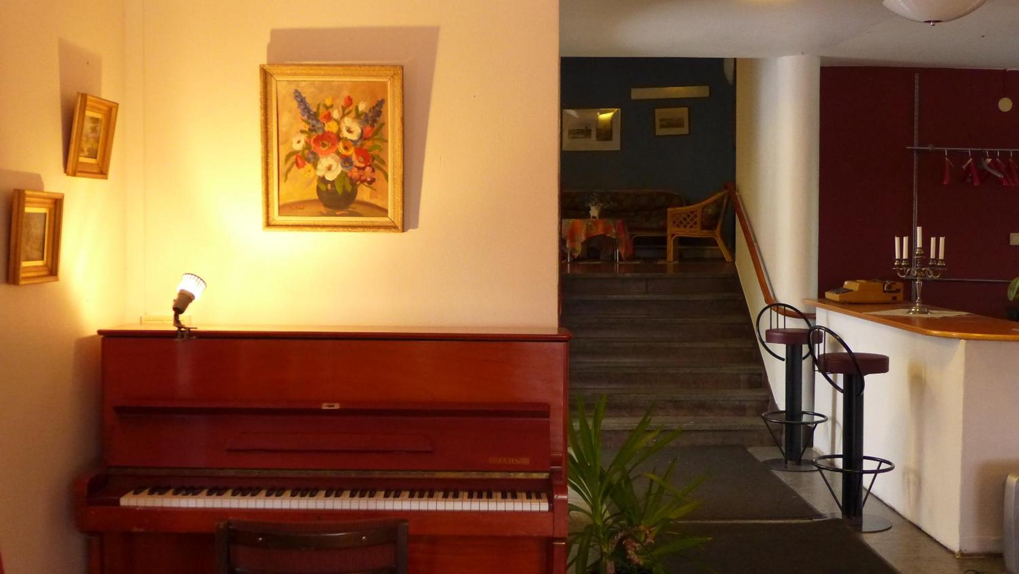 Grums Old House מראה חיצוני תמונה